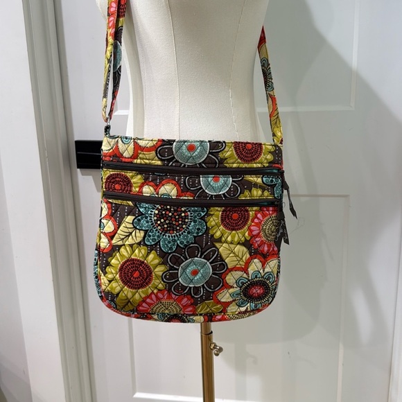 Vera Bradley Crossbody Bag Floral with Quilted Design With Packets - Picture 13 of 15